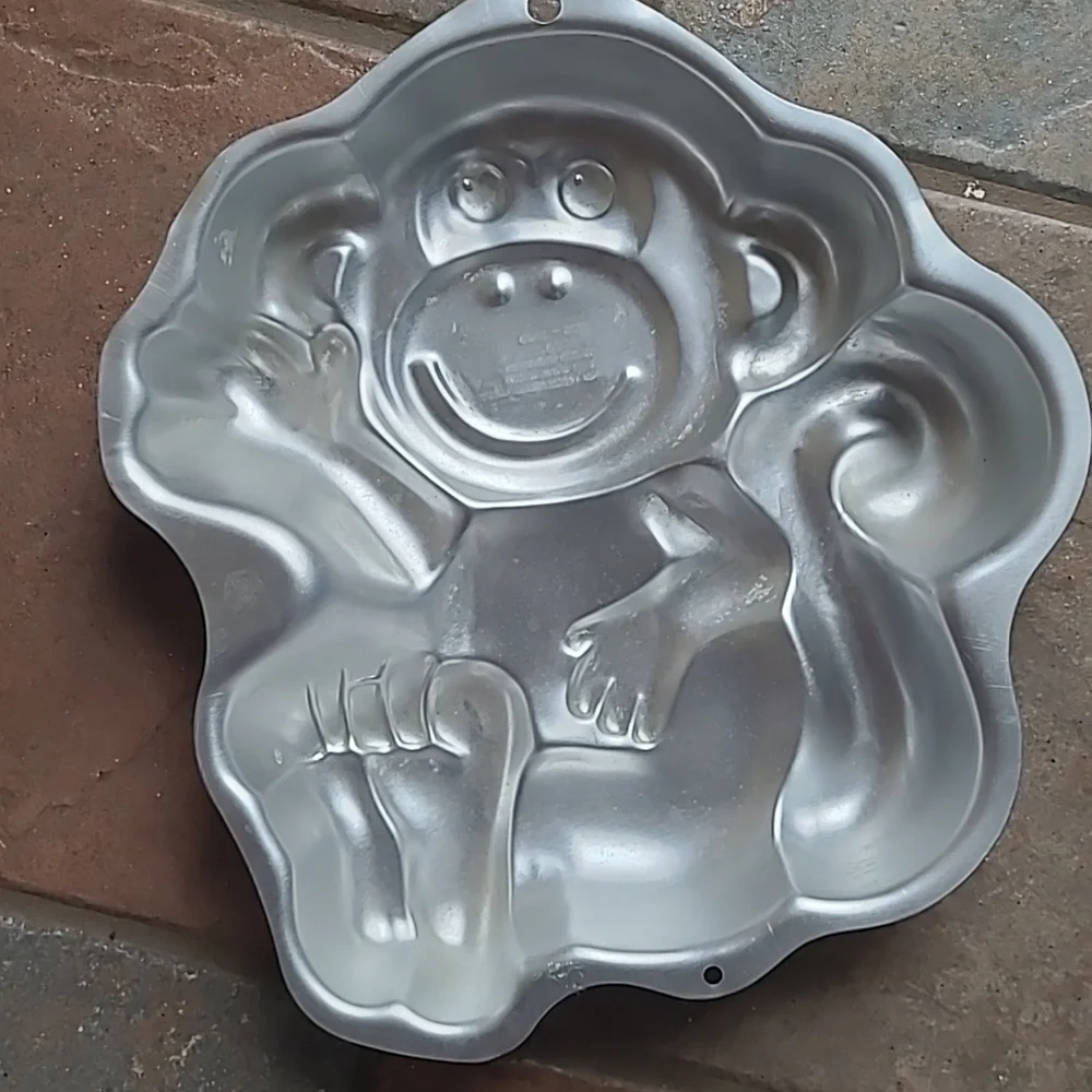 Wilton Silver Monkey Cake Baking Pan